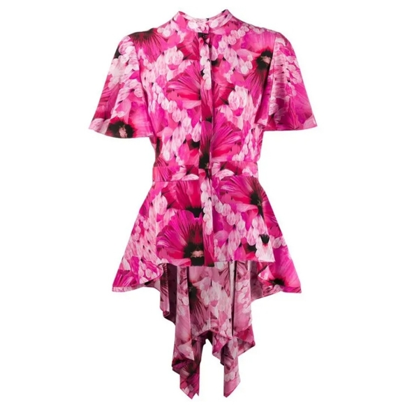 Alexander McQueen - Picture 1 of 4